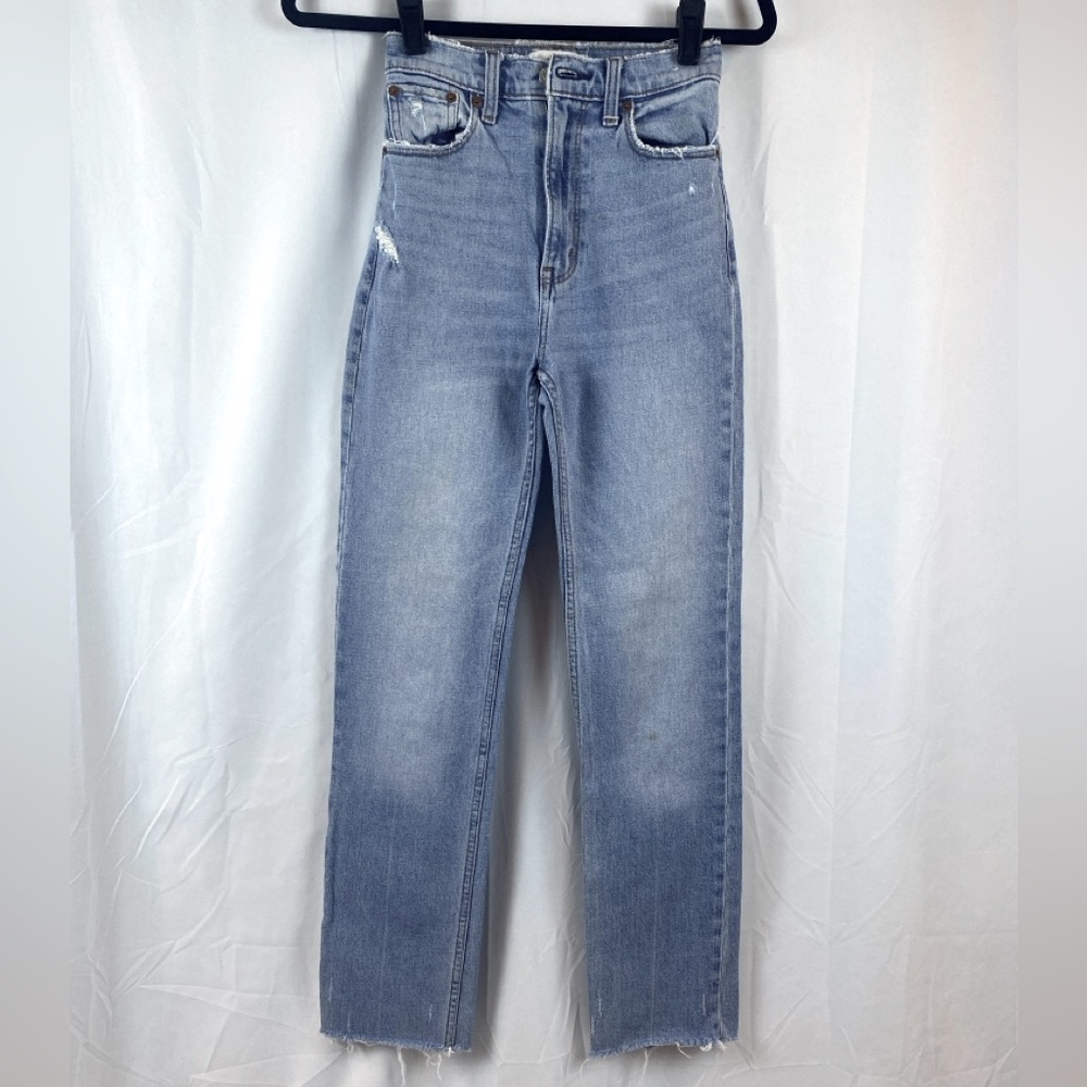 Abercrombie & Fitch The Ankle Straight Ultra High Rise Jeans